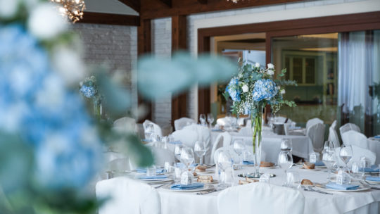 matrimonio-wedding-blue-salone-vetrate-luminosa-relax